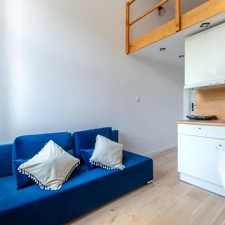 Hotel Center - Andrzeja Struga 46 *