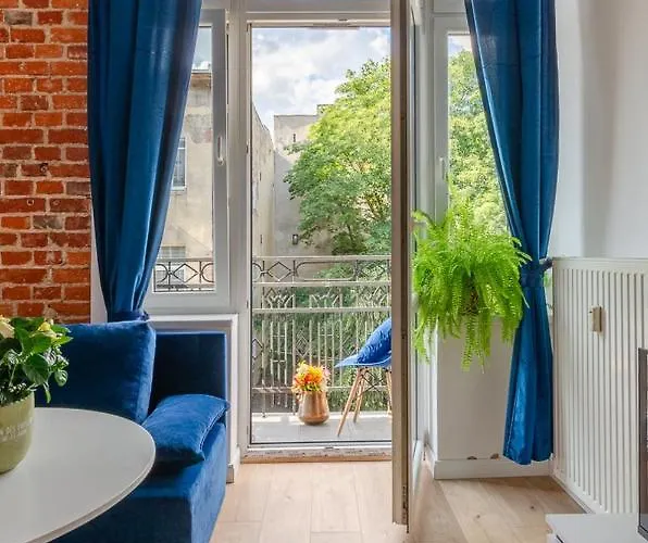 Center - Andrzeja Struga 46 *