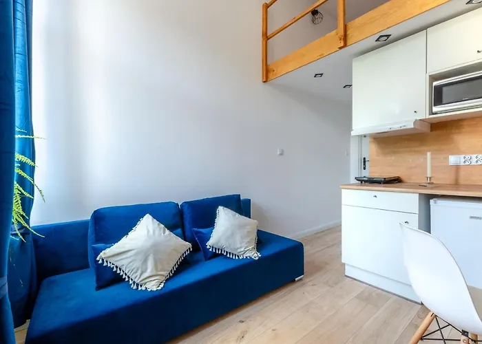 Hotel Center - Andrzeja Struga 46 *